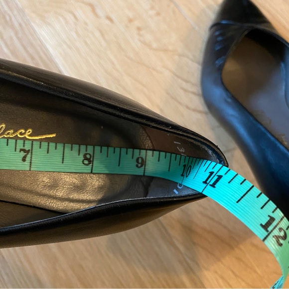 Black Leather Pumps Sz 6 - Picture 9 of 10